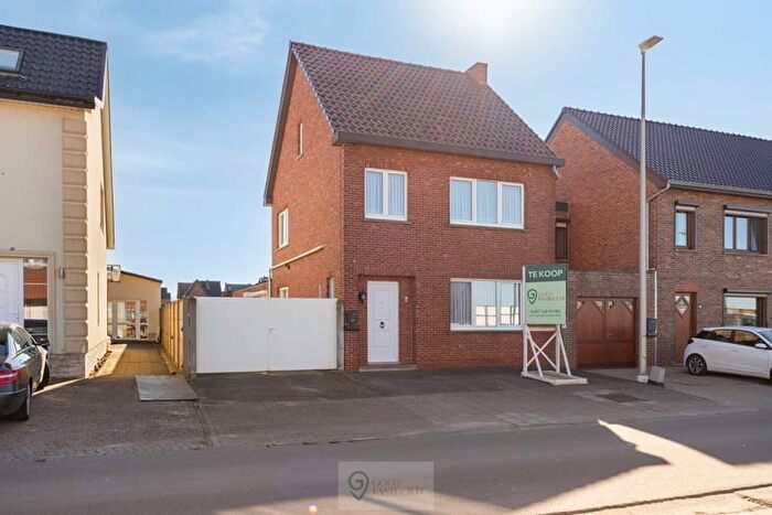 Maison 10 pièces à vendre à Sportpleinstraat, SintTruiden