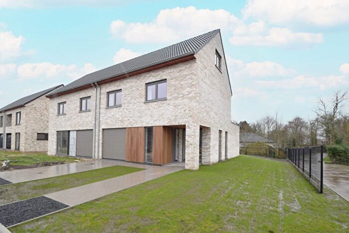 Maison 12 pièces à Esther Debusseréstraat, Diksmuide, à louer