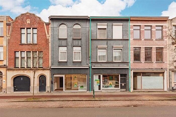 Diksmuidelaan, BERCHEM - Maison 3 pièces à vendre