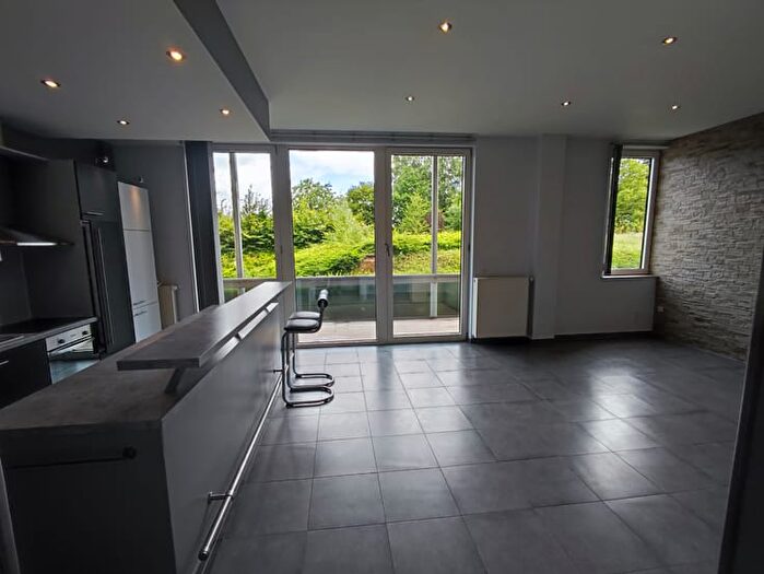 Place Du Lieutenant Callemeyn, Arlon : Appartement 7 pièces à louer
