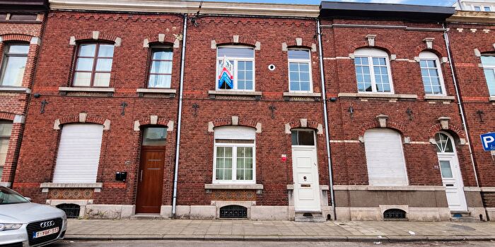 Maison 4 pièces à vendre à Rue Alfred de Borre, JemeppesurMeuse