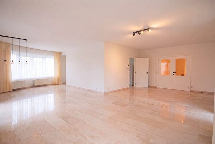 Stationsstraat, MAASEIK - Appartement 2 pièces à vendre