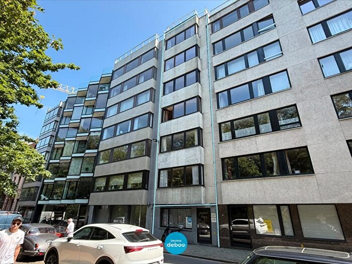 Appartement 6 pièces à vendre - Euphrosina Beernaertstraat, Oostende