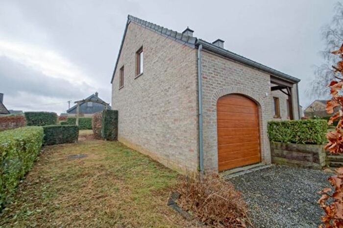 Maisons à vendre et appartements à louer - 3