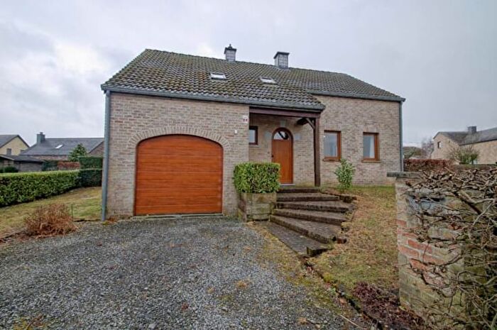 Maison 3 pièces à Rue de Meez, BouvignessurMeuse, à vendre