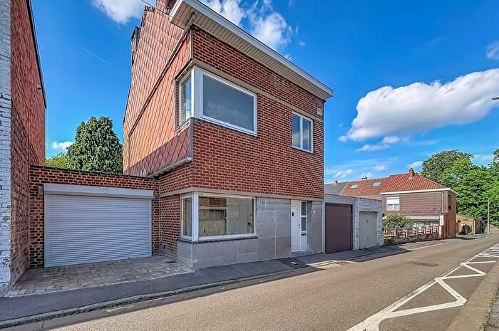 rue des Bons Vivants, LA Louvière : Maison 2 pièces à vendre
