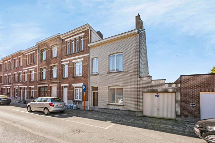 Drogenbosstraat, SintPietersLeeuw - Maison 3 pièces à vendre
