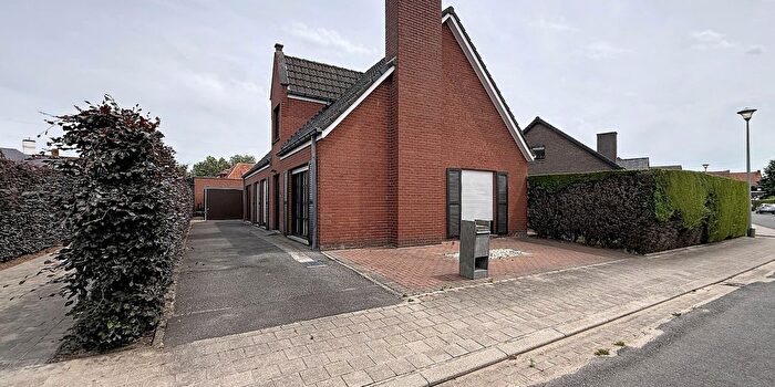 Maison 3 pièces à Aardbeienstraat, Roeselare, à vendre