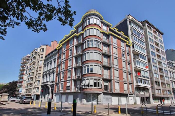Appartement 4 pièces à Rue Lebeau, Liège, à vendre