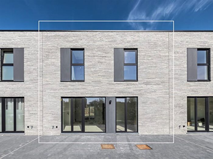 Rue de la Malogne, La Louvière : Maison 2 pièces à vendre