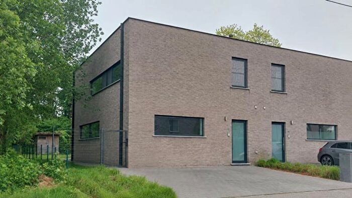 Maison 4 pièces à Droeshoutstraat, Opwijk, à louer