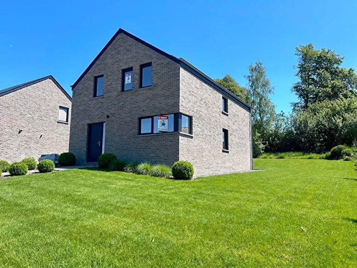 Route De La Barrière, SainteOde : Maison 3 pièces à vendre