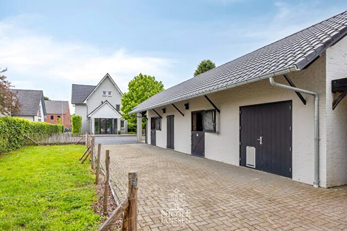 Molenstraat, Meeswijk : Maison 1 pièce à vendre