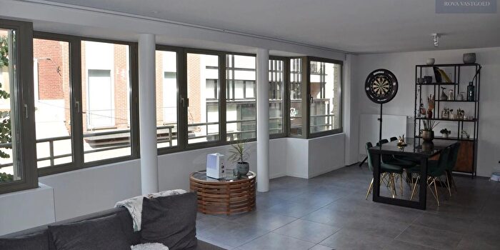 Appartement 2 pièces à Onze Lieve Vrouwstraat, Bilzen, à louer