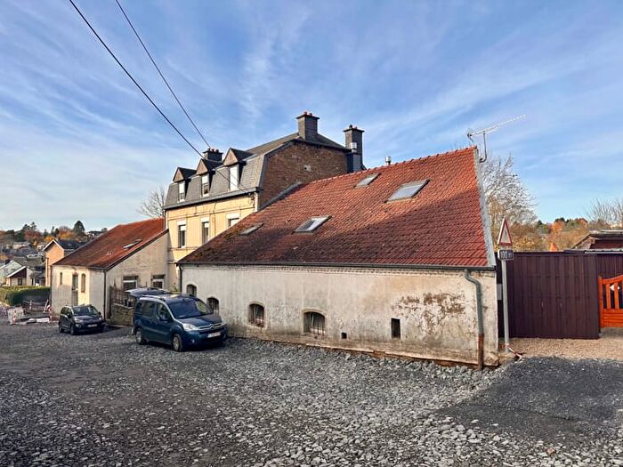 Maison 14 pièces à Rue Du Bosquet, Virton, à vendre
