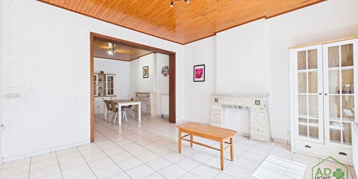 Maison 3 pièces à Rue dOignies, Aiseau, à vendre