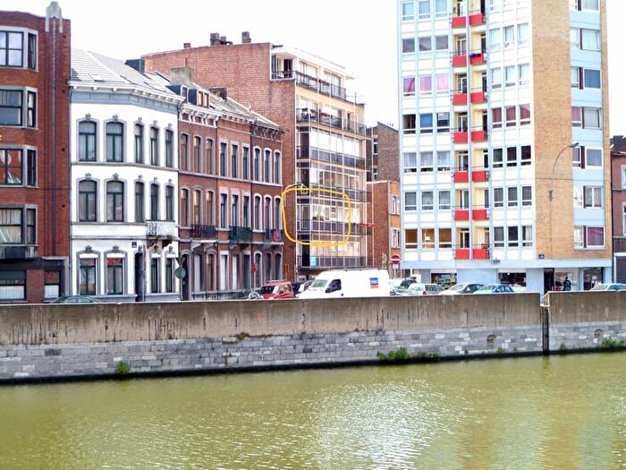 Rue Robertson, Liège : Appartement 9 pièces à louer