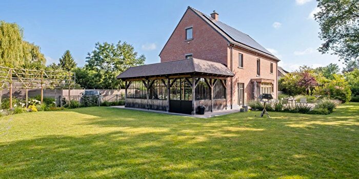 Maison 7 pièces à Clos de la Sucrerie, Celles, à vendre