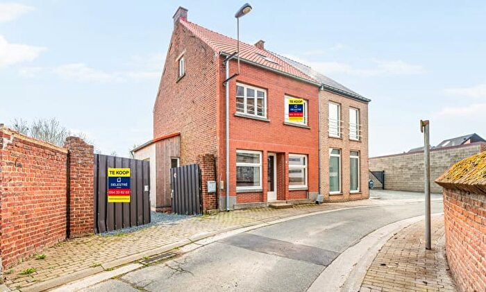 Maison 9 pièces à vendre à SintAmandusstraat, Ninove