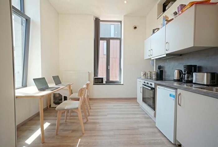 Avenue GodinParnajon A, Huy : Appartement 1 pièce à louer