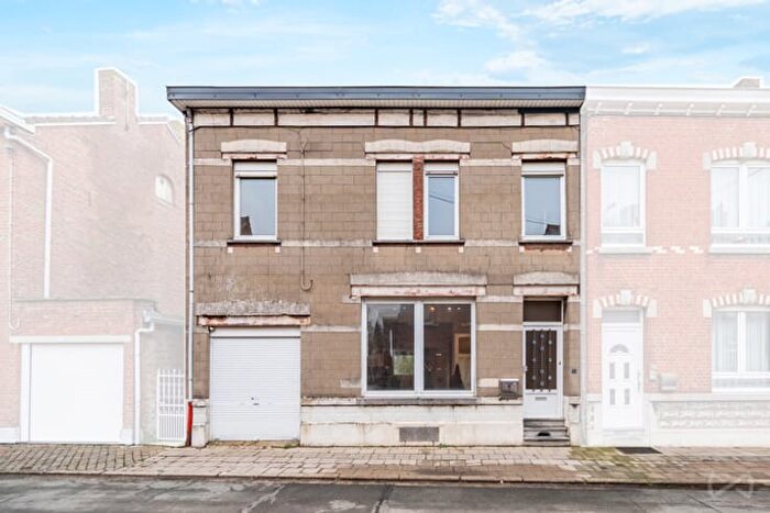 Maison 14 pièces à vendre à Rue des Messes, Alleur