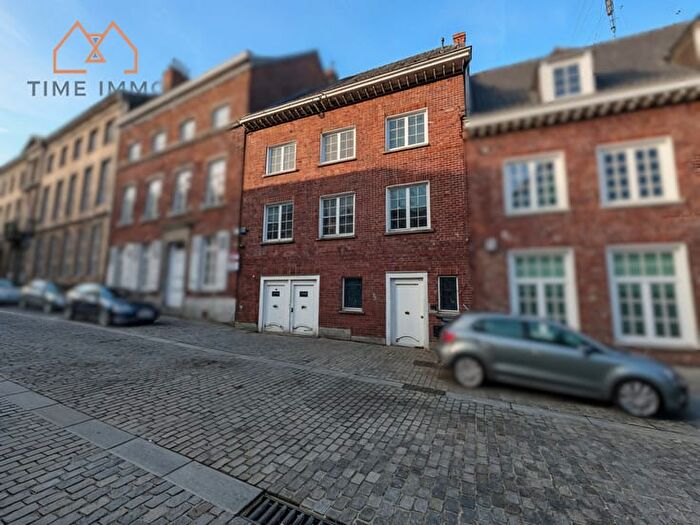 Maison 4 pièces à vendre à Rue Du Novembre, Mons