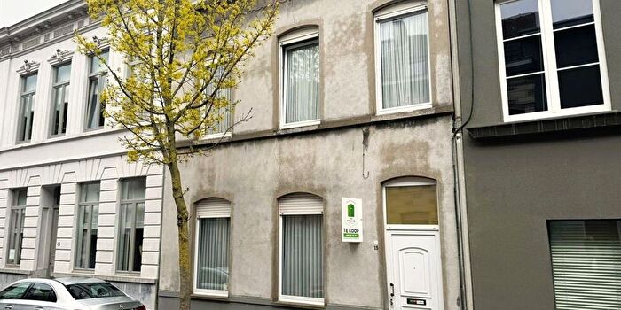 Maison 3 pièces à Peter De Coninckstraat, Harelbeke, à vendre