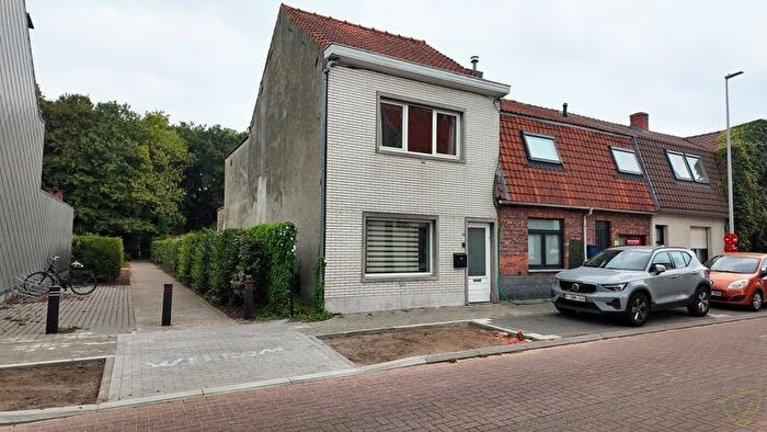 Maison 11 pièces à vendre à Opeisingstraat, Eeklo