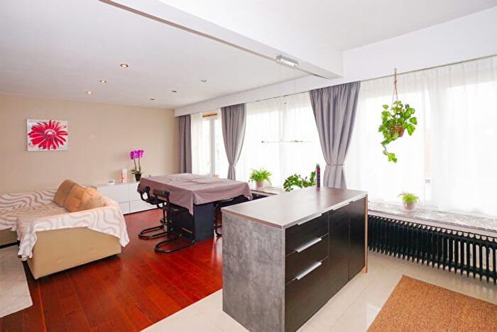 Appartement 2 pièces à Rue Fleurbeek, Drogenbos, à vendre