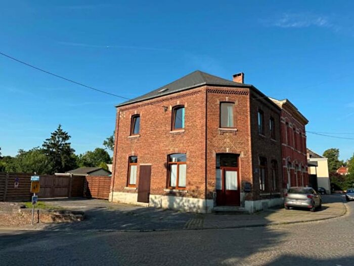 Maison 3 pièces à Rue de l'Eglise, Lonzée, à vendre