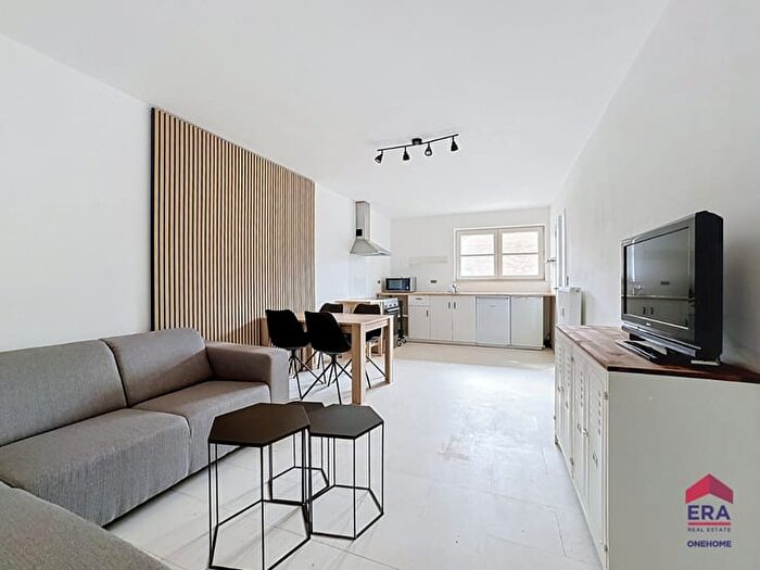 Appartement 1 pièce à Chaussée de Louvain, Namur, à louer