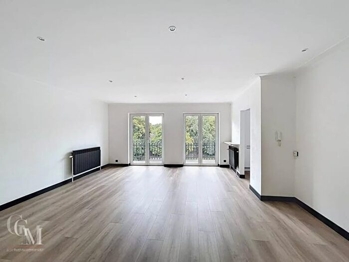 RUE MARGOT DE HAINAUT, Gilly - Appartement 5 pièces à louer