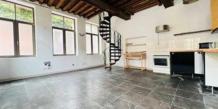 Appartement 1 pièce à Tournai, Henegouwen, à vendre