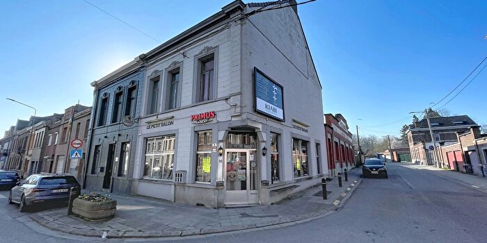 Boulevard Léopold III, Péruwelz : Maison 2 pièces à vendre
