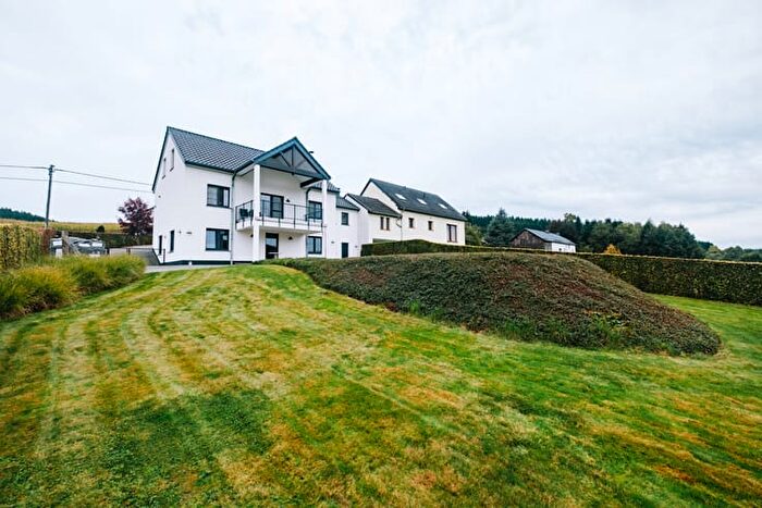 Maison 6 pièces à vendre à Manderfelder Straße a, SaintVith
