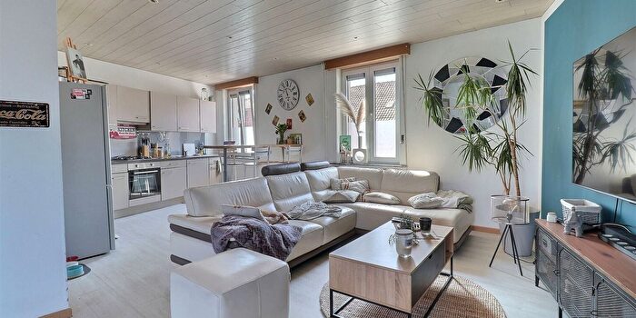 Le Bizet, Henegouwen : Appartement 2 pièces à vendre