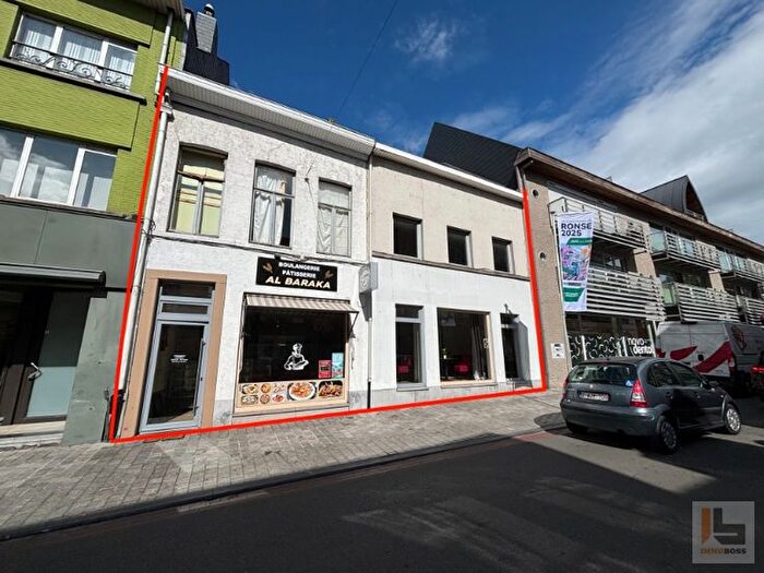 Maison 9 pièces à Wijnstraat, Ronse, à vendre