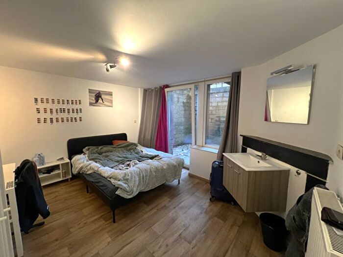 Appartement 1 pièce à louer - Rue Godefroid, Namur