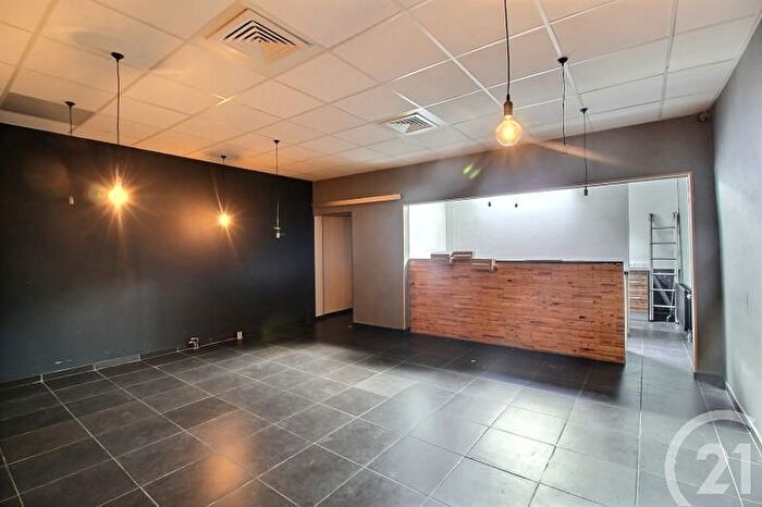 rue de Marchienne, Charleroi : Maison 1 pièce à vendre