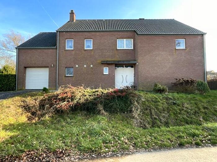 Route de Méan A, Maffe : Maison 4 pièces à vendre