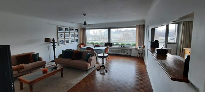 Appartement 3 pièces à Quai Churchill, Liège, à louer