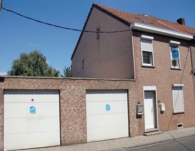 Maison 10 pièces à vendre à Rue Marius Renard, Hornu
