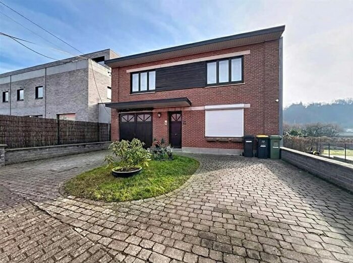 Maison 3 pièces à Rue Delwaide, OUPEYE, à vendre