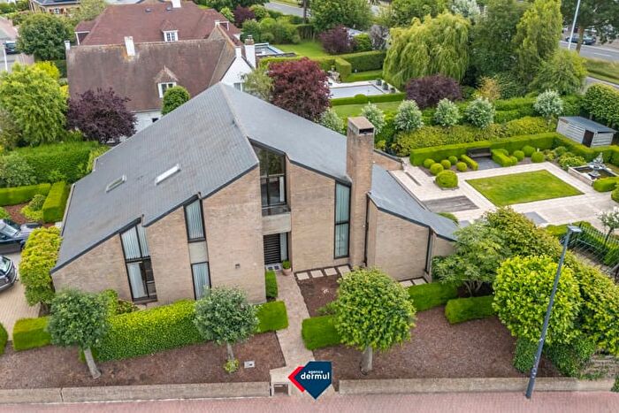 Maison 17 pièces à Generaal Jungbluthlaan, Oostende, à vendre
