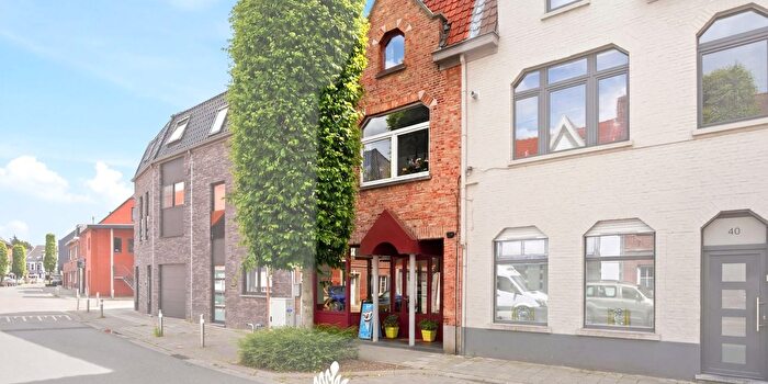 Maison 4 pièces à vendre à Julius Delaplacestraat, SintKruis
