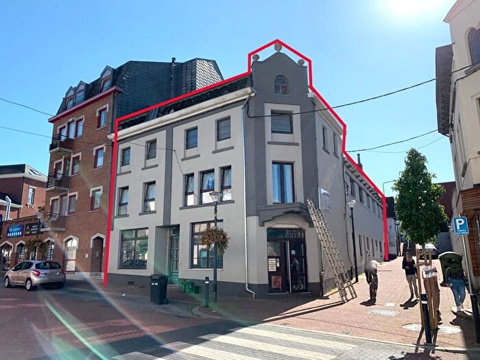 Maison 10 pièces à vendre - Rue Albert er, Anderlues