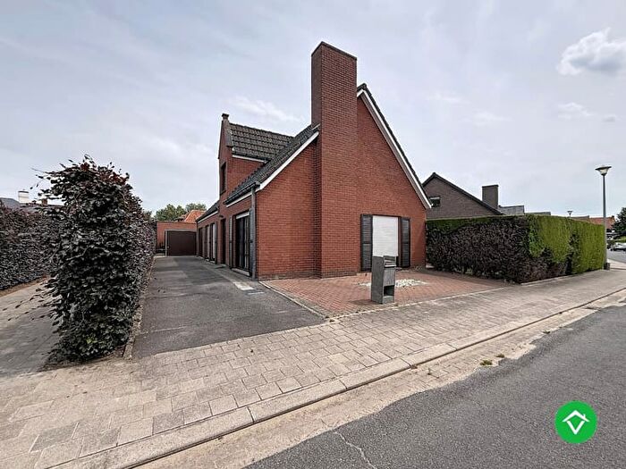 Maison 1 pièce à vendre à Aardbeienstraat, Roeselare