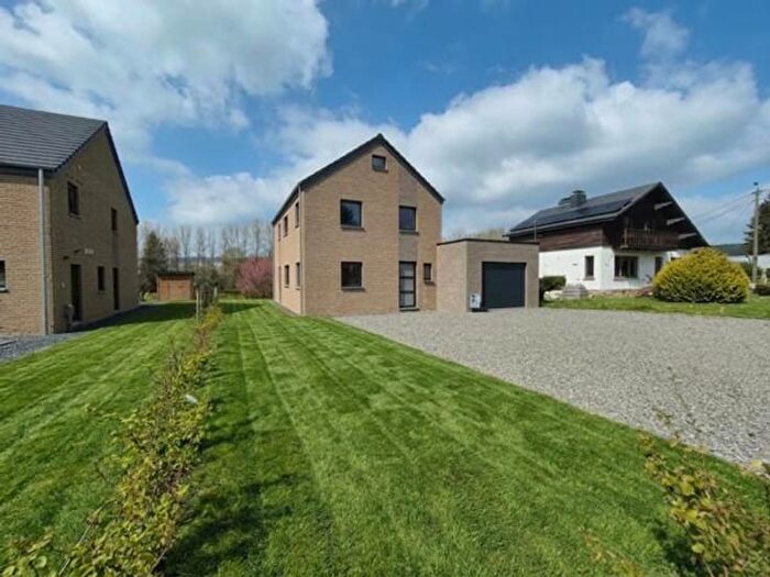 Maison 3 pièces à Les Sarts e, Lierneux, à vendre