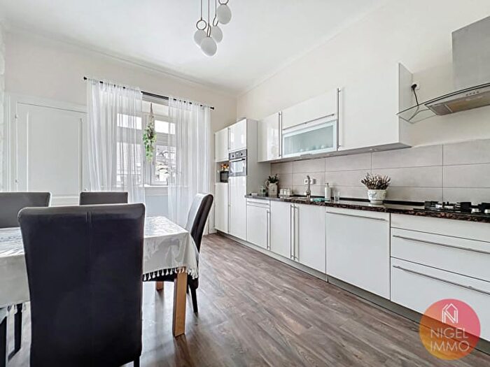 Rue des Martyrs, Verviers : Appartement 4 pièces à vendre