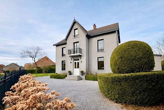 Maison 5 pièces à Les Arsillières, Momignies, à vendre